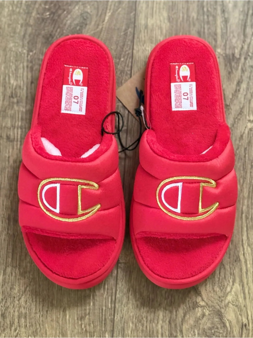 Champion Scarlet Red Plush Cozy Slide Slippers Logo Cushioned NWT Youth 7